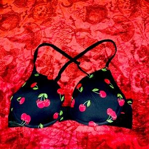 32D bra by PINK VS